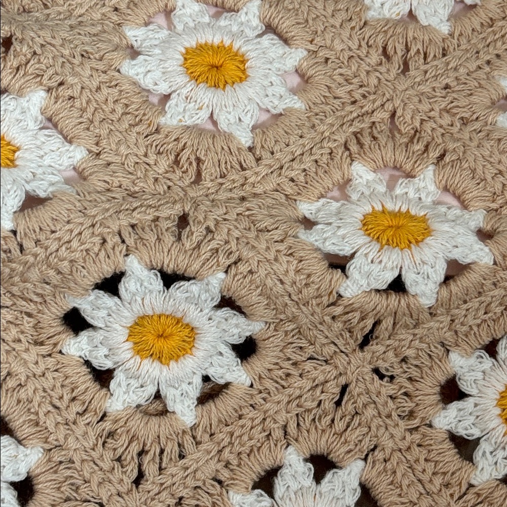 NWT Piper K Daisy Crochet Hair Scarf - Tan, White, Yellow - Picture 2 of 4